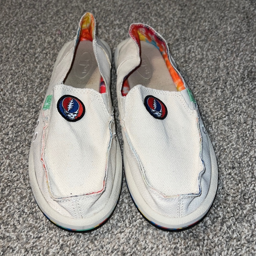Sanuk Grateful Dead